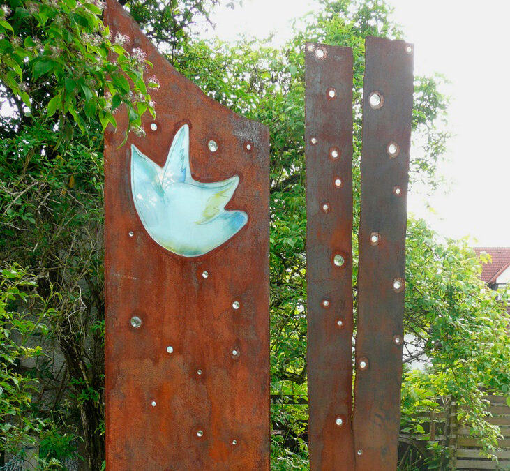 2010 Stele mit Glasintarsien von July Summer für die Galerie Schanbacher in Freudenstadt